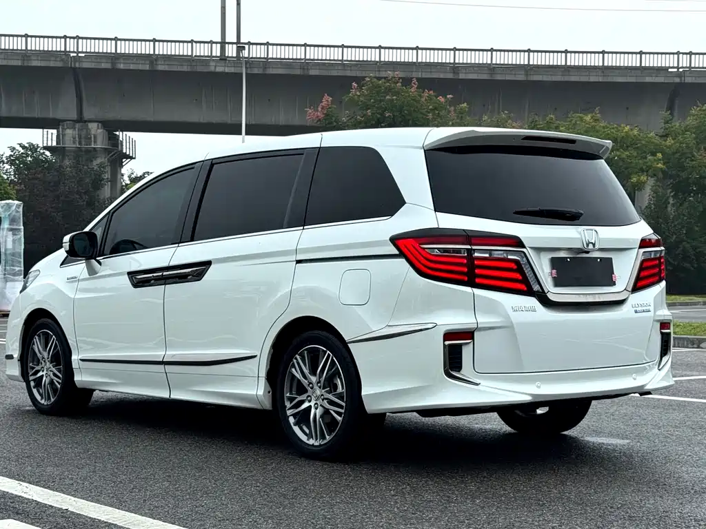 Honda Elysion — миниатюра 4
