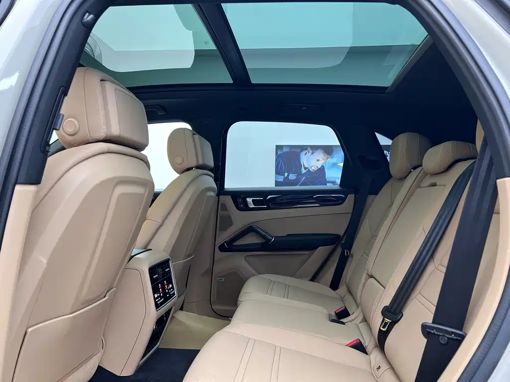 PORSCHE CAYENNE NEW ENERGY