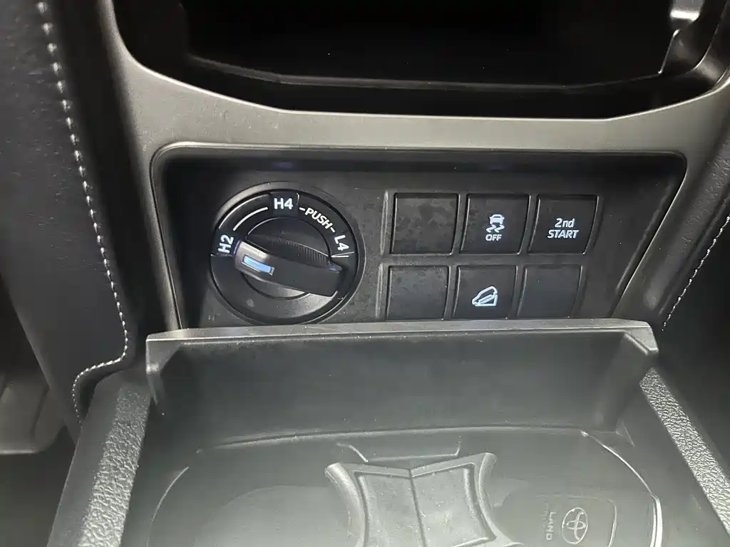 Toyota Prado — миниатюра 8