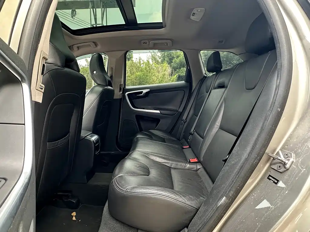 Volvo XC60 — миниатюра 6