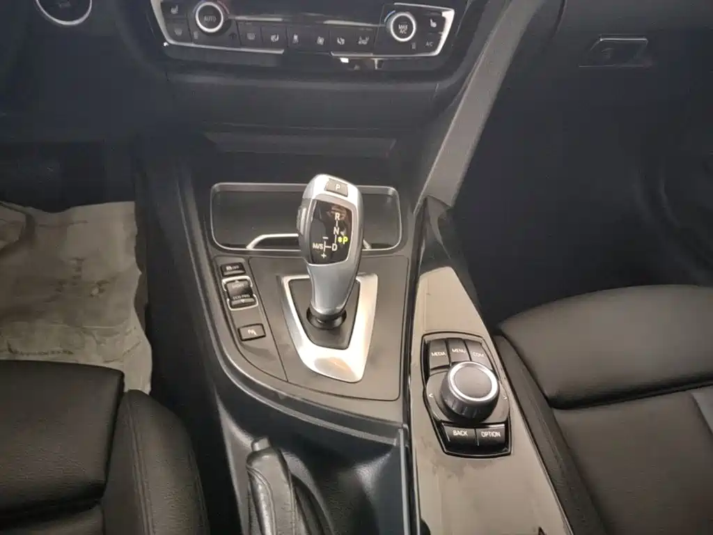 BMW 3 Series — миниатюра 14