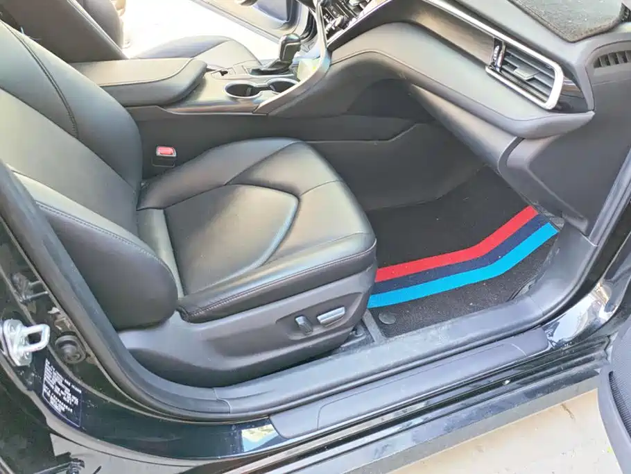 Toyota Camry — миниатюра 8