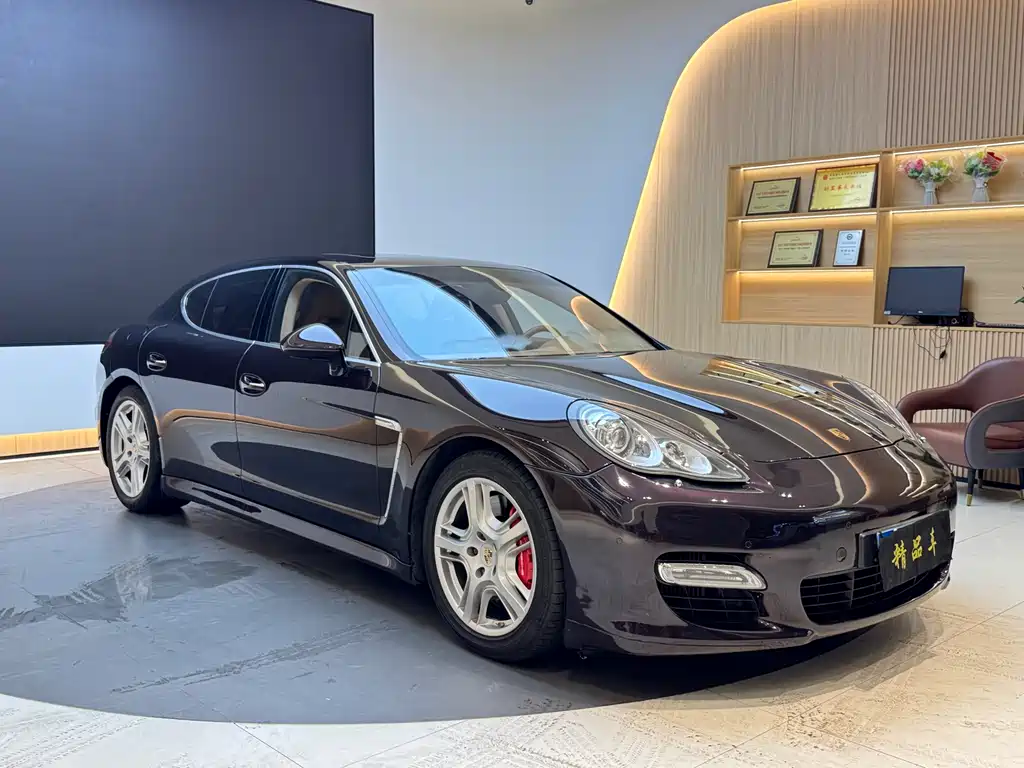Porsche Panamera 2010 Panamera Turbo 4.8T