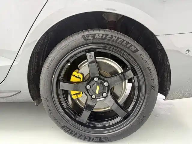 Audi A4L — миниатюра 12