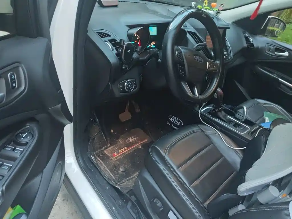 Ford Kuga — миниатюра 12