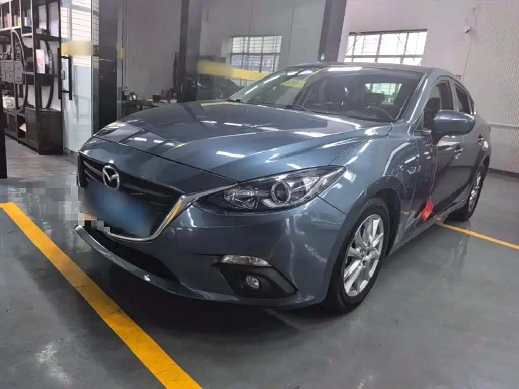 Mazda 3 Axela 2015