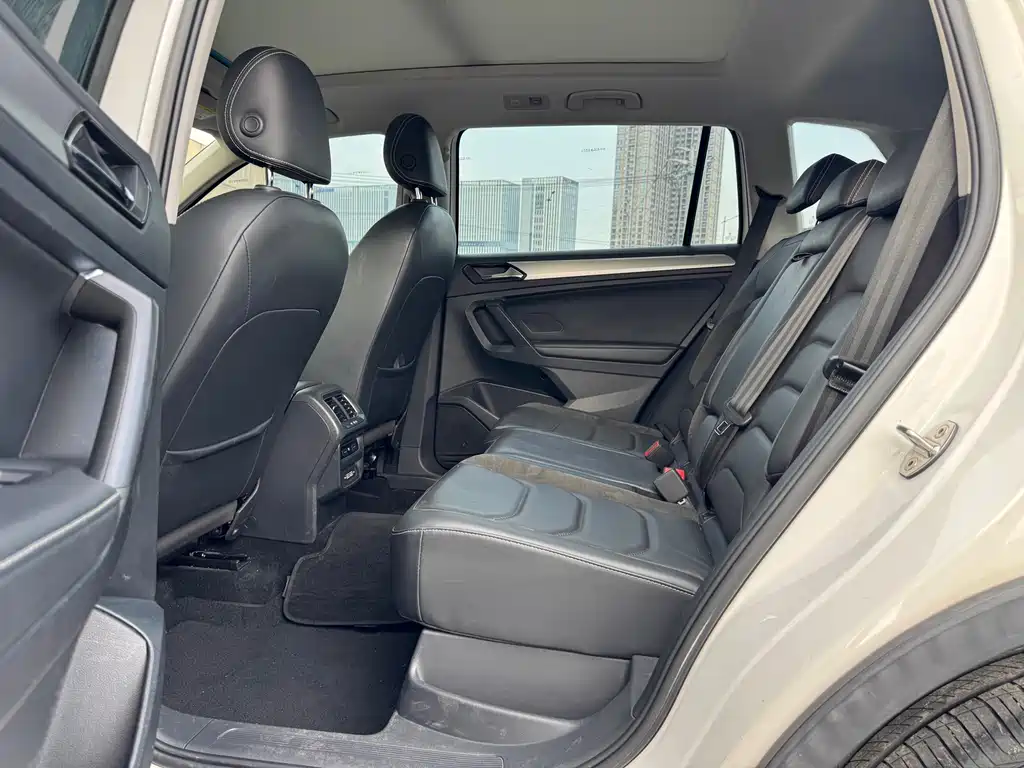 Volkswagen Tiguan L — миниатюра 7