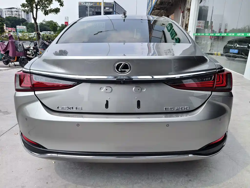 Lexus ES — миниатюра 14