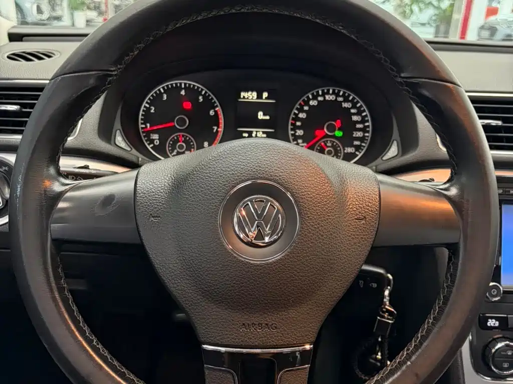 Volkswagen Passat — миниатюра 14