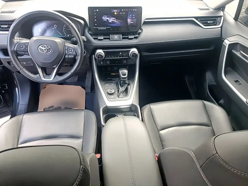 Toyota RAV4 — миниатюра 10
