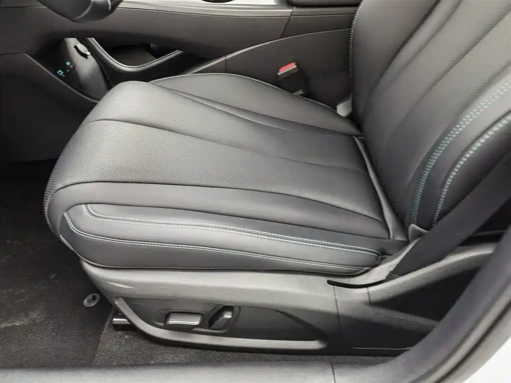 BYD SEAL 06 NEW ENERGY