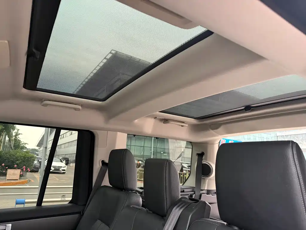Land Rover Discovery 2014 3.0 SC V6 HSE