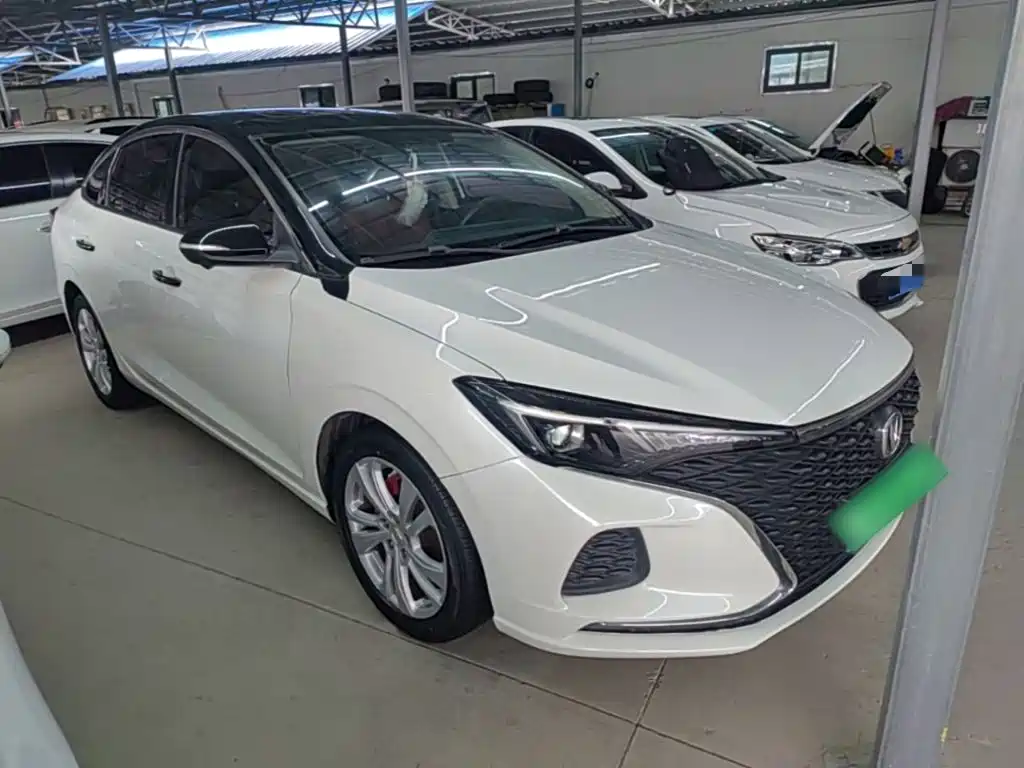 Changan Eado — миниатюра 4