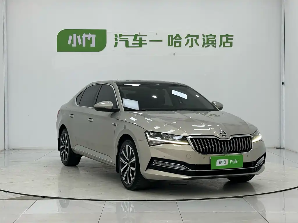 Skoda Superb — миниатюра 3