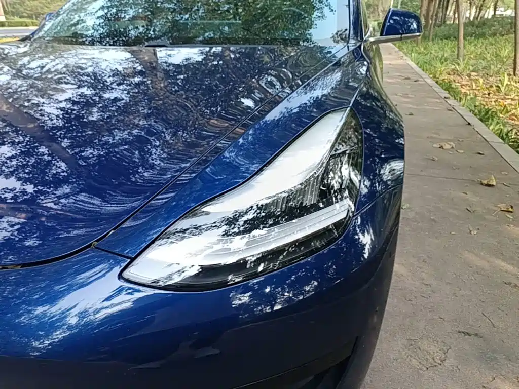 Tesla Model 3 — миниатюра 24