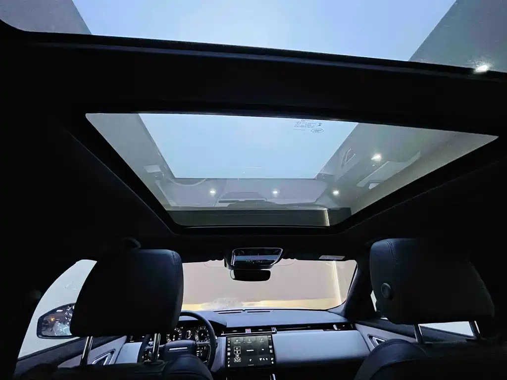 Land Rover Velar — миниатюра 13