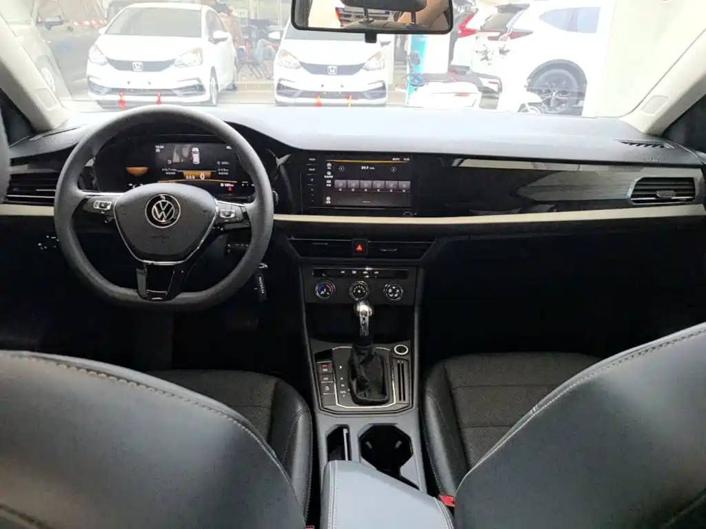 Volkswagen Lavida — миниатюра 10