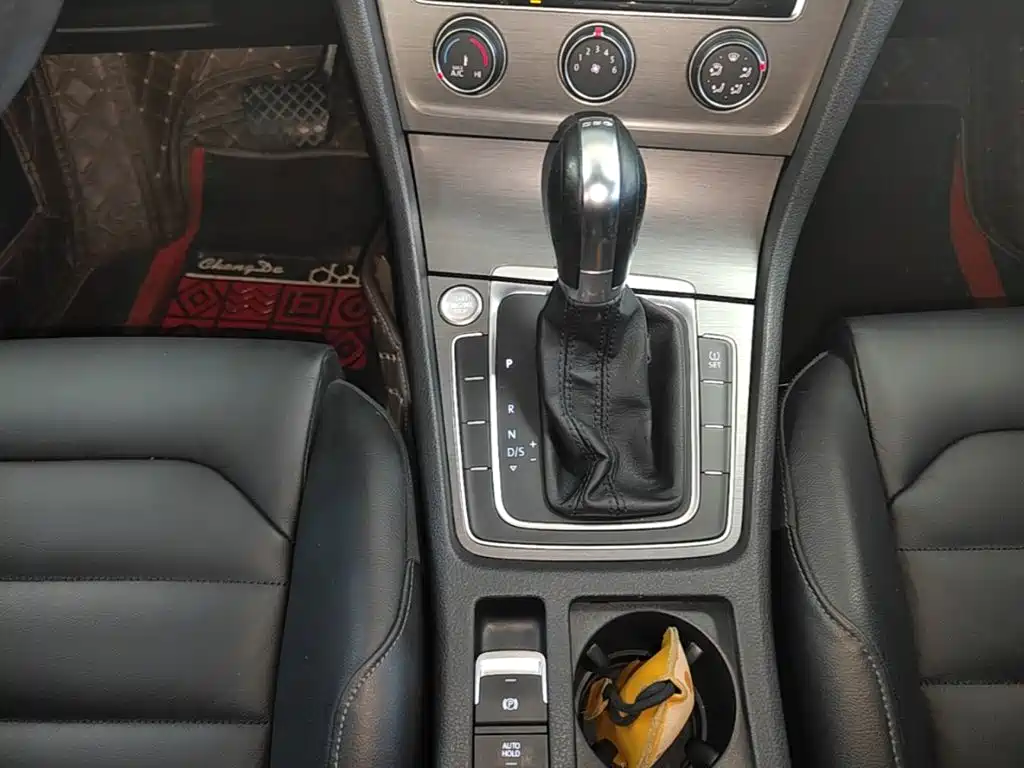 Volkswagen Golf — миниатюра 14