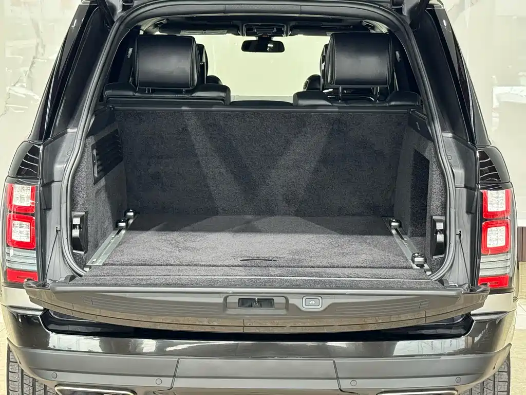 Land Rover Range Rover — миниатюра 22