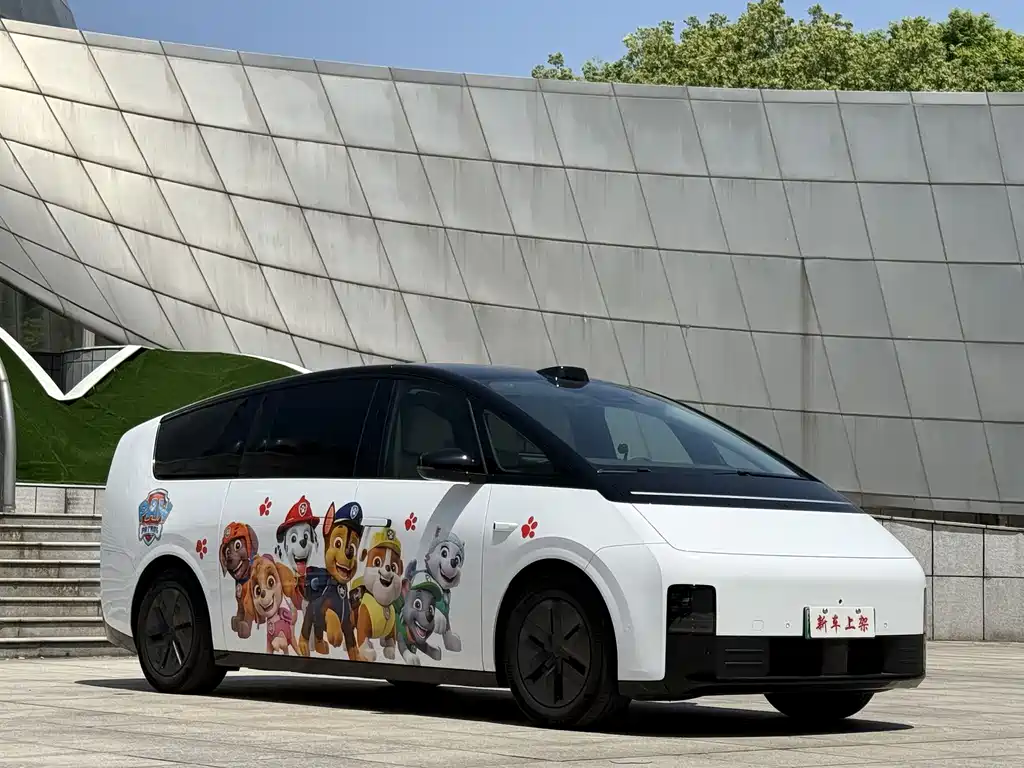 Li Auto MEGA 2024 Ultra