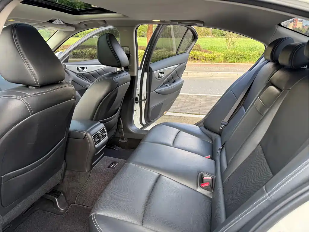 Infiniti Q50L — миниатюра 9