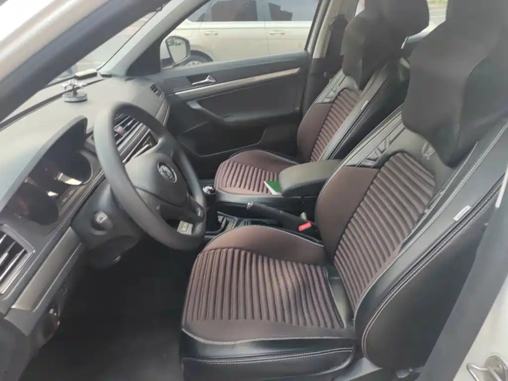 Volkswagen Lavida — миниатюра 11