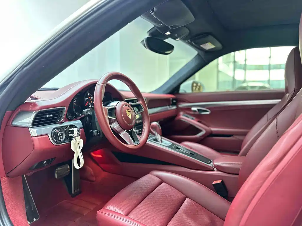 Porsche 911 2016 Carrera 3.0T