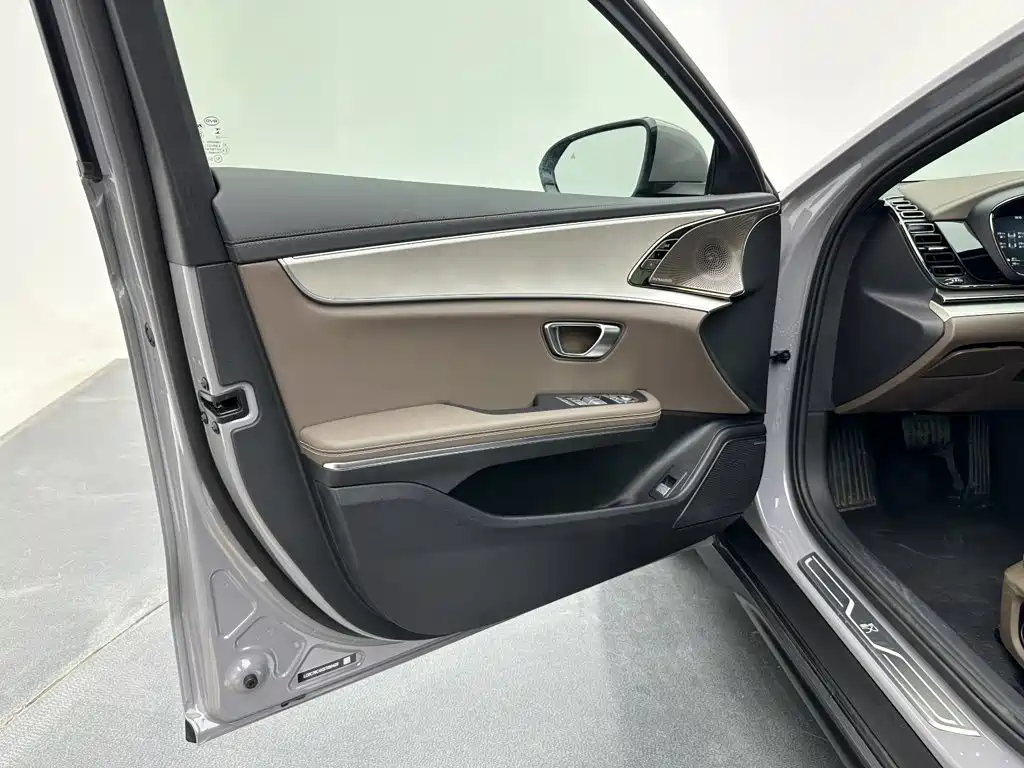 BYD Han — миниатюра 14
