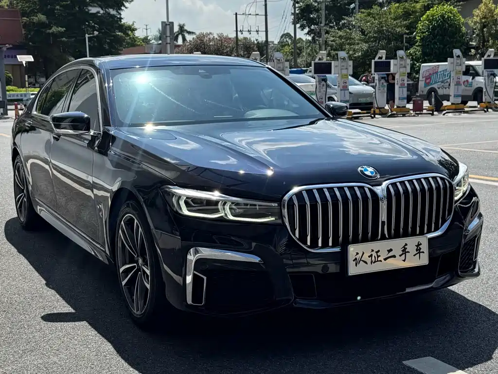 BMW 7 Series — миниатюра 3