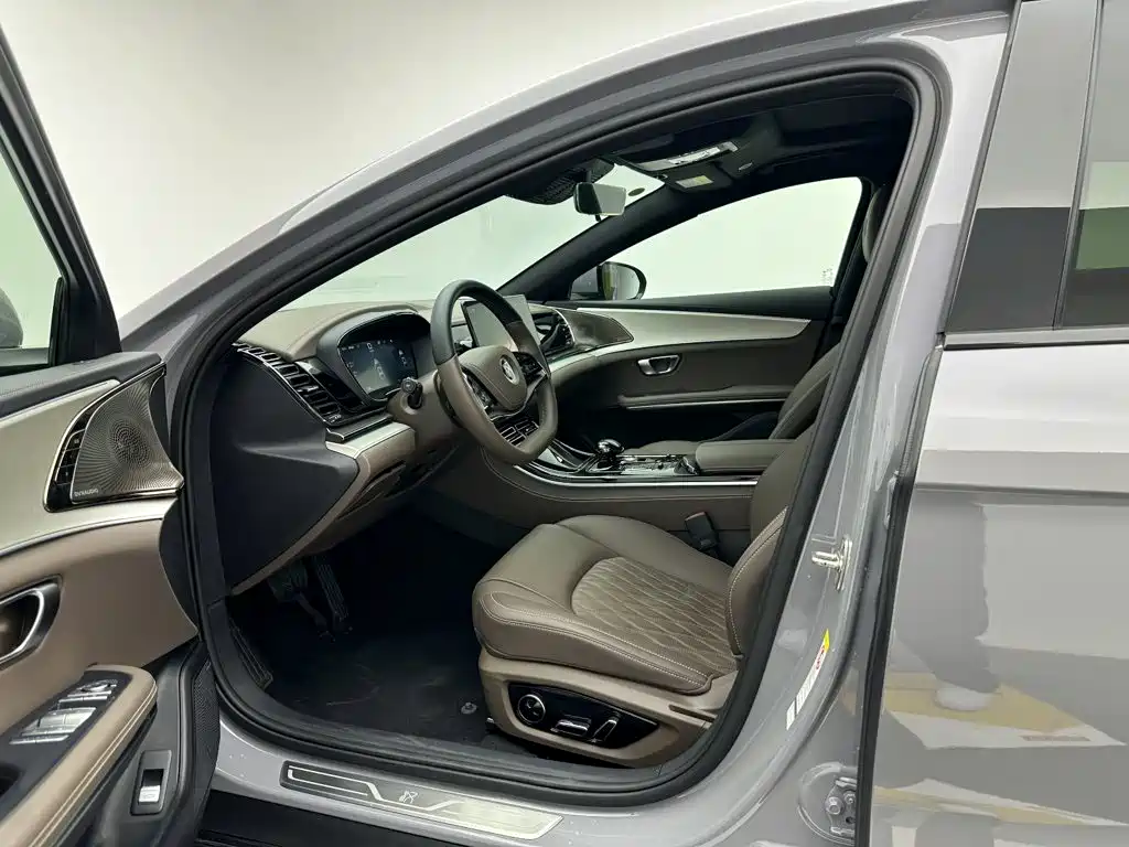 BYD Han — миниатюра 12