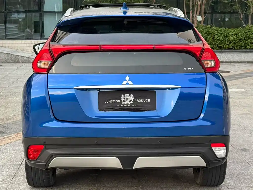 Mitsubishi Eclipse Cross — миниатюра 5