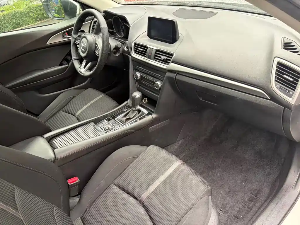 Mazda 3 Axela — миниатюра 15