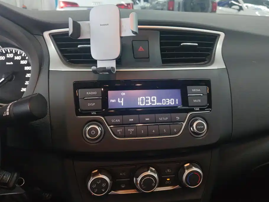 Nissan Sylphy — миниатюра 13