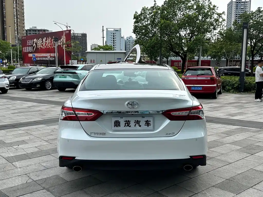 Toyota Camry 2019 2.5G Luxury VI