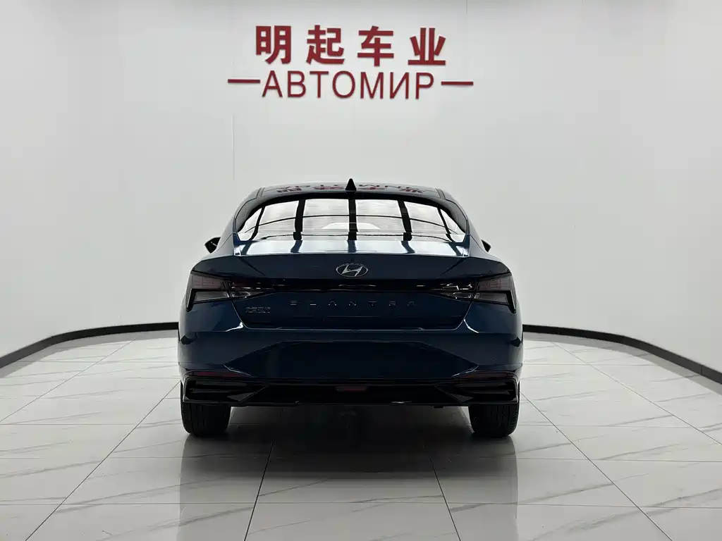 Hyundai Elantra — миниатюра 9