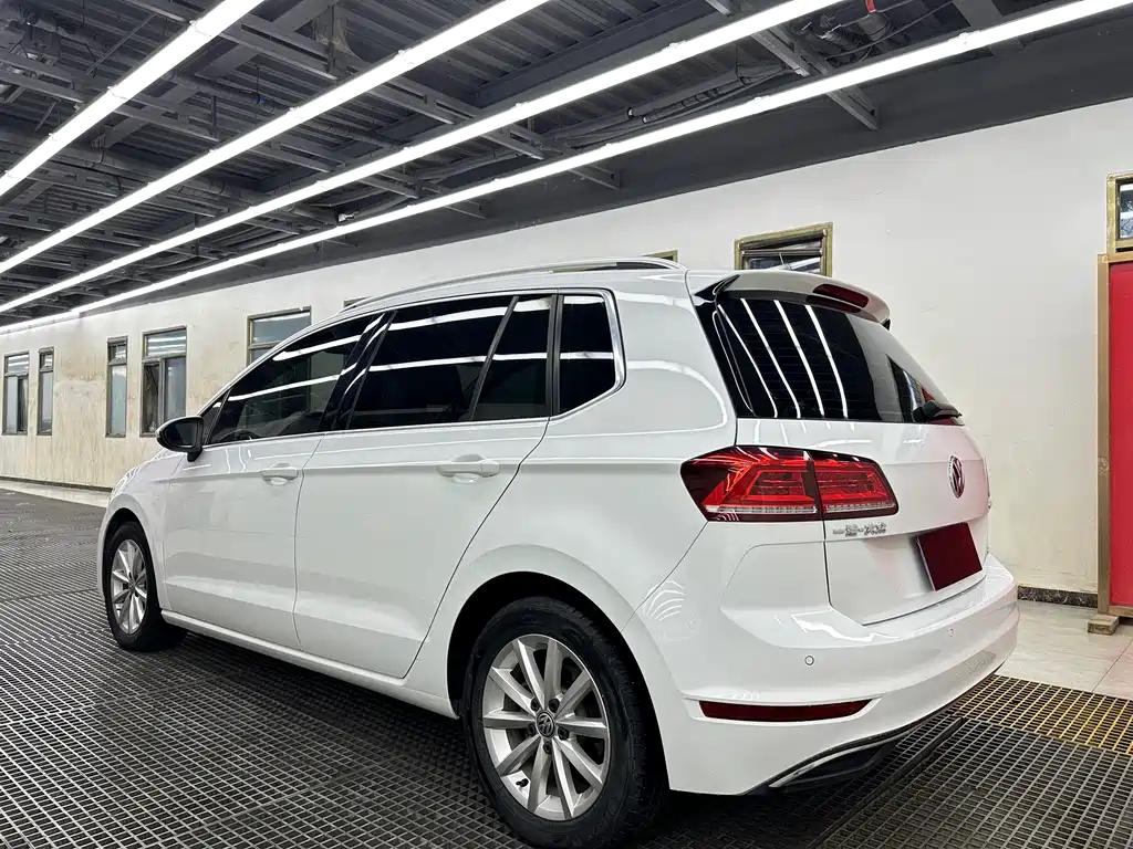 VOLKSWAGEN GOLF*JIAYU