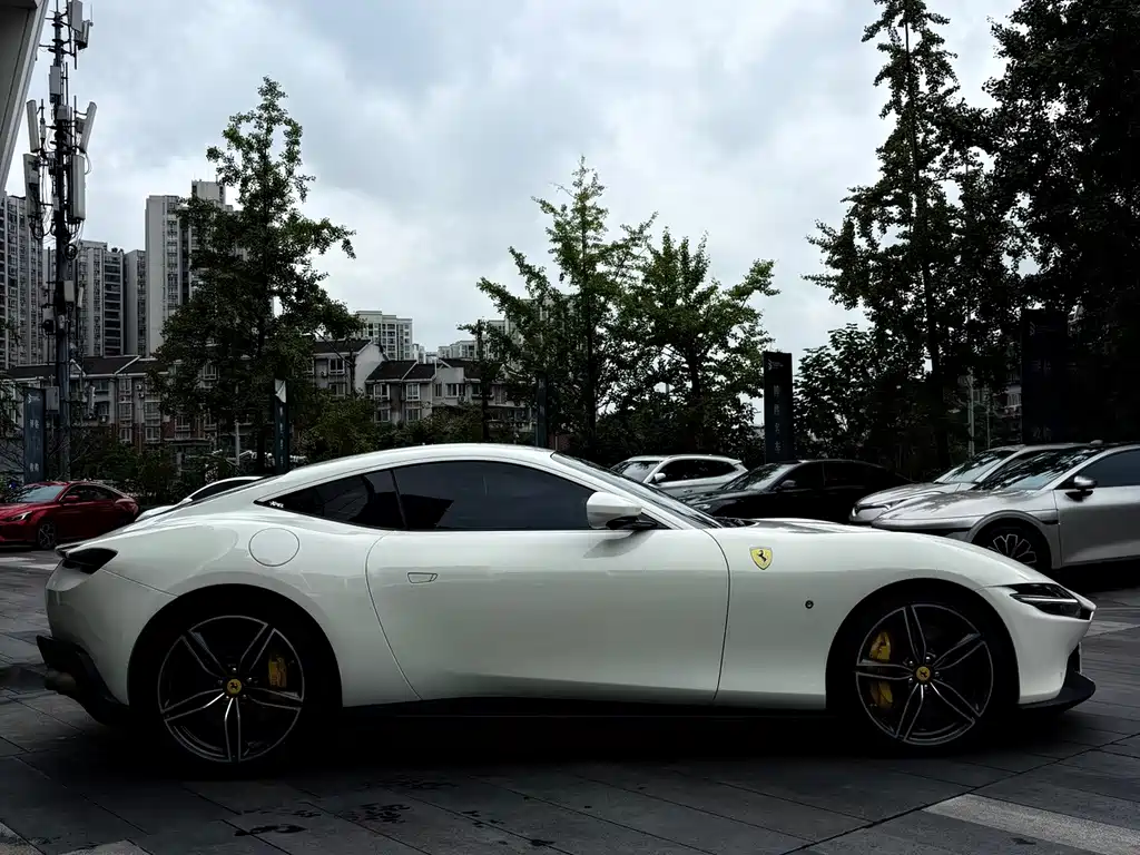 Ferrari Roma — миниатюра 6