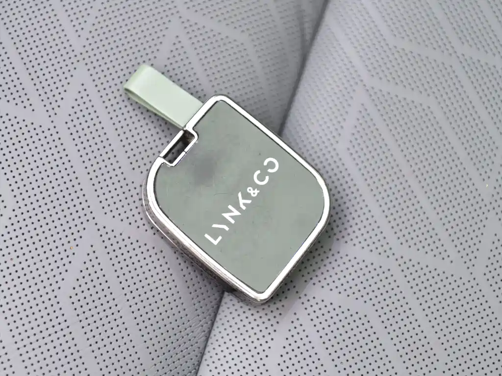 LYNK & CO. 08 EM P