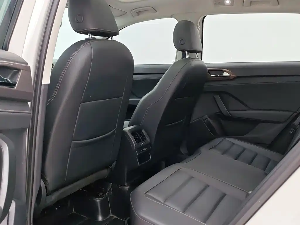 Volkswagen Tharu — миниатюра 8