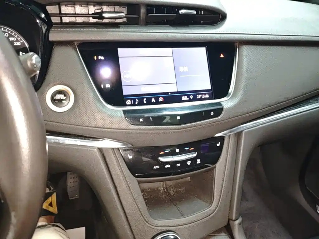 Cadillac XT5 — миниатюра 13
