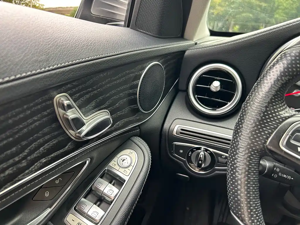 Mercedes-Benz C-Class — миниатюра 17