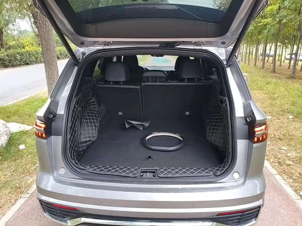 Geely Xingyue L — миниатюра 19