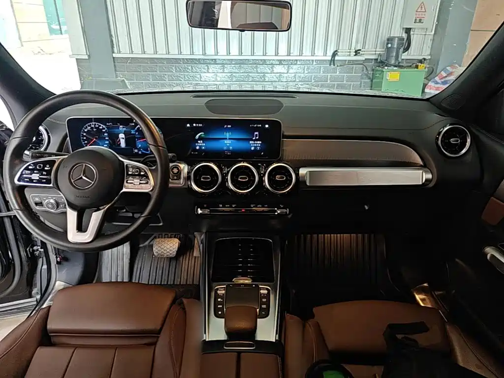 Mercedes-Benz GLB — миниатюра 10