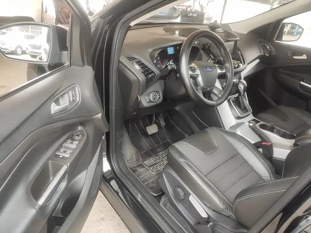 Ford Kuga — миниатюра 16