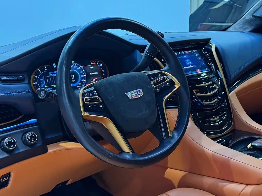 Cadillac Escalade — миниатюра 14