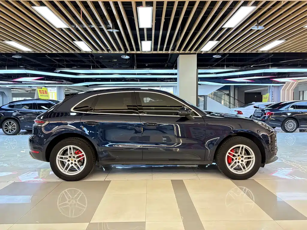 Porsche Macan — миниатюра 6