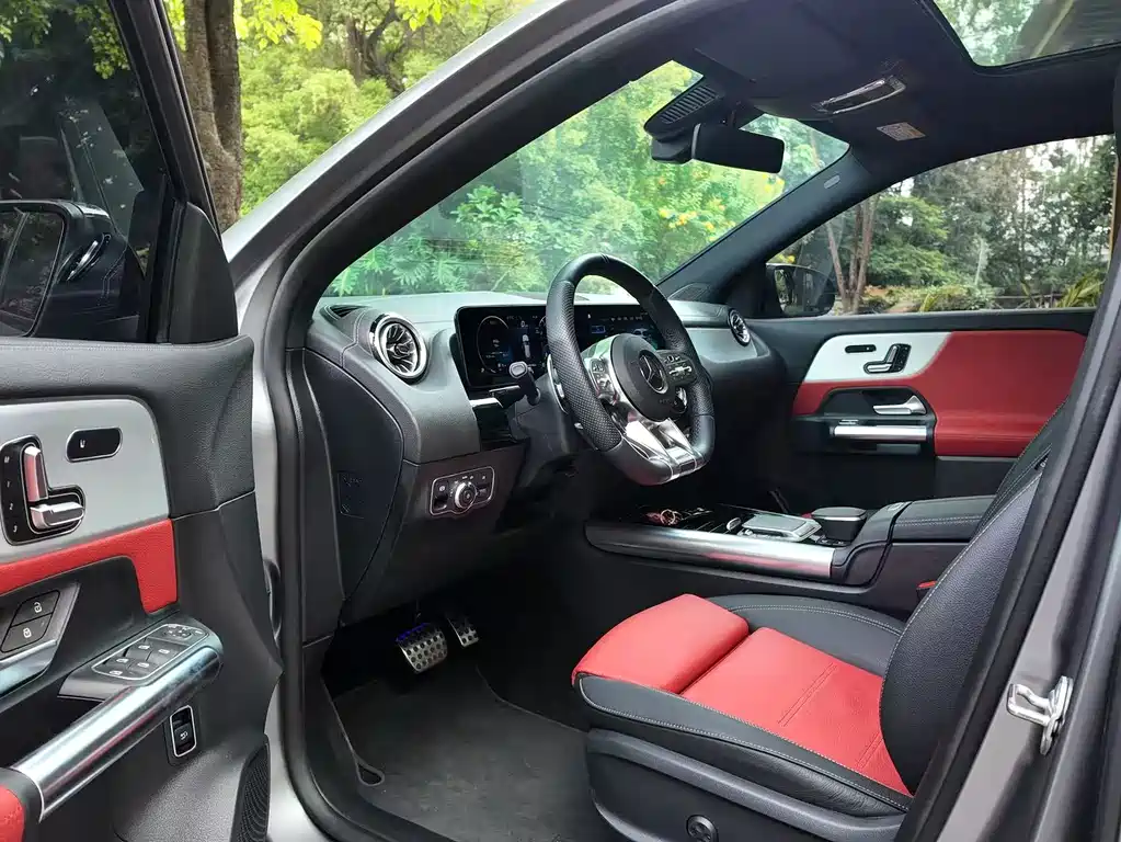 Mercedes-Benz GLA AMG — миниатюра 10