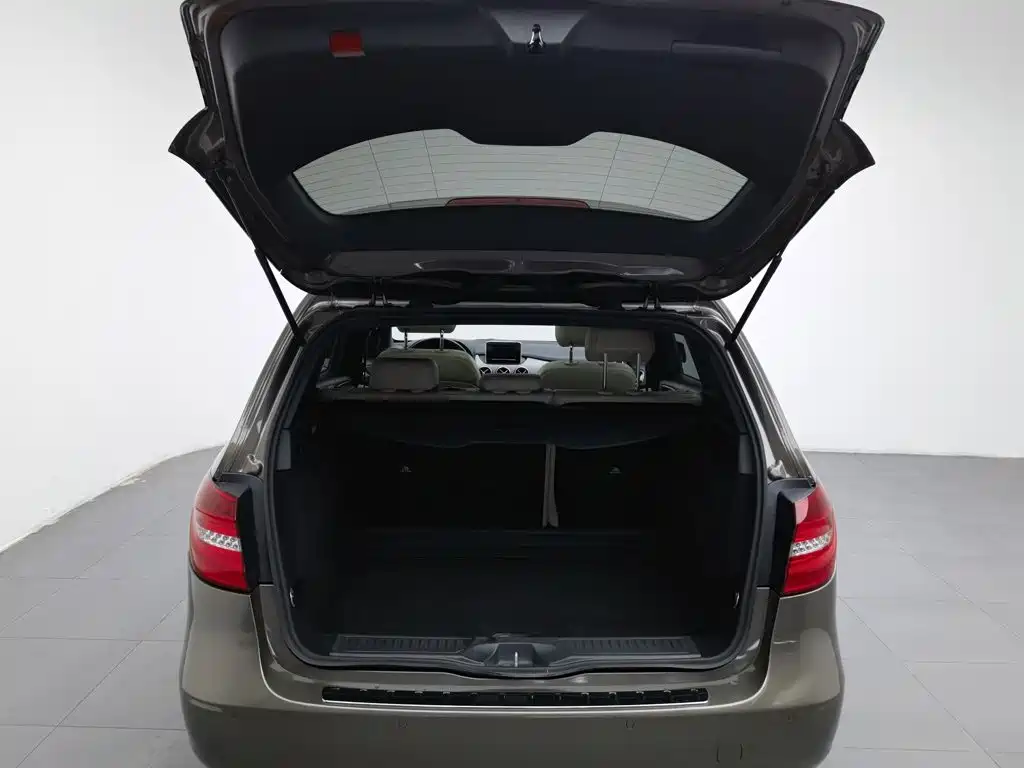 Mercedes-Benz B-Class — миниатюра 16