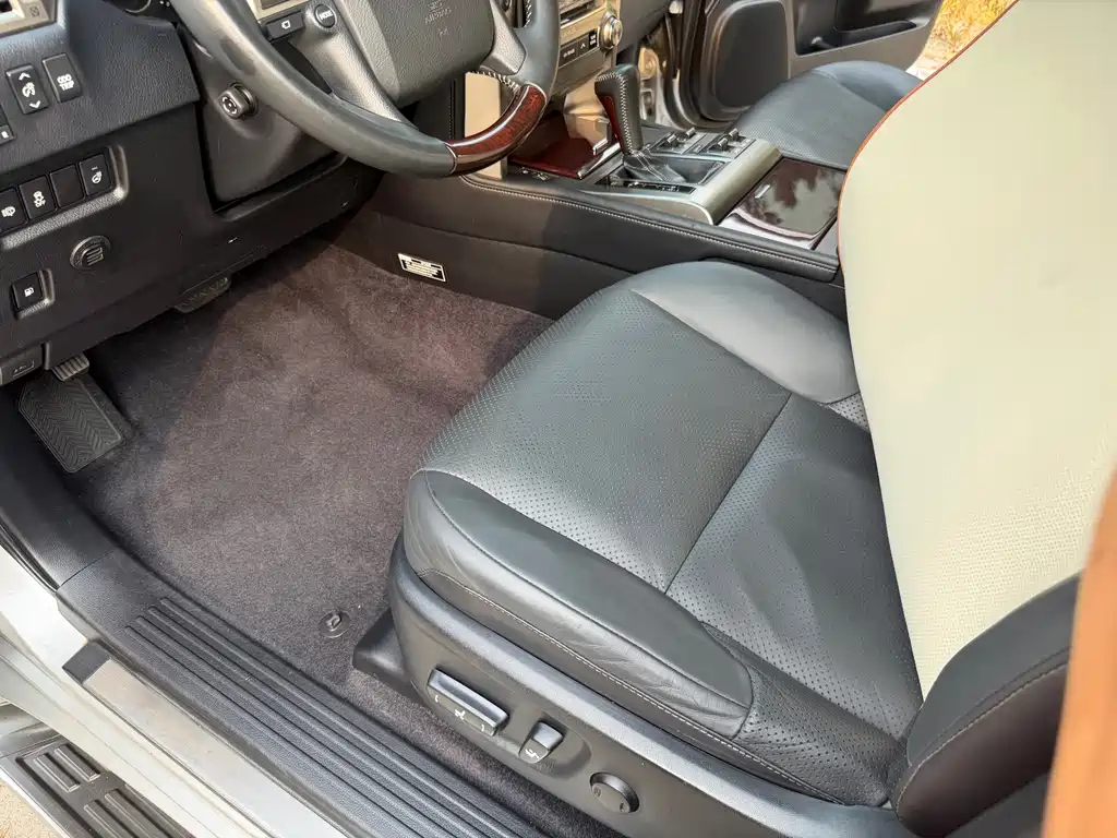 Lexus GX — миниатюра 10