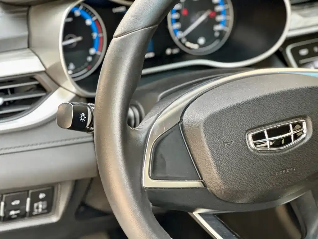 Geely Emgrand — миниатюра 23